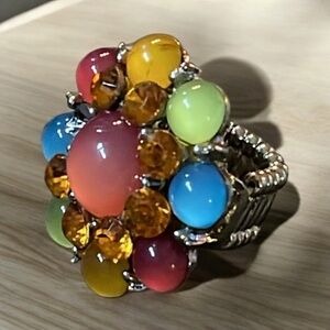 Stretchy Bubble Ring. Vintage 1960